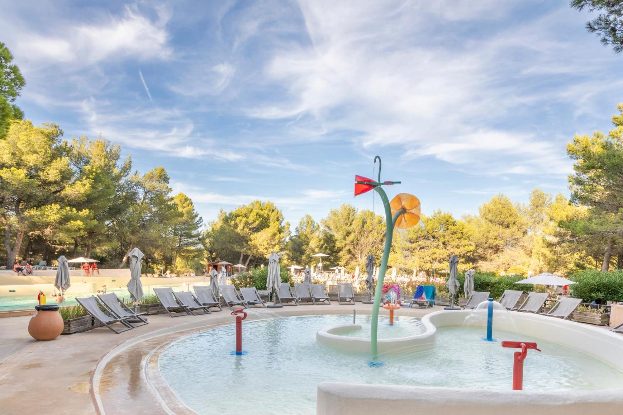 Village Pierre&Vacances Pont Royal en Provence Mallemort Exterior foto